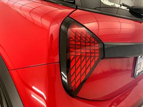 Certified 2025 MINI Cooper S image 28