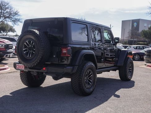 Used 2025 Jeep Wrangler Unlimited Rubicon w/ XTREMEE 35" Tire Package image 4