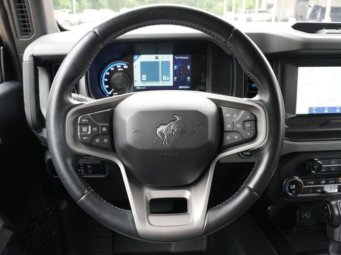 Used 2023 Ford Bronco Black Diamond w/ Sasquatch Package AWD/4WD image 6