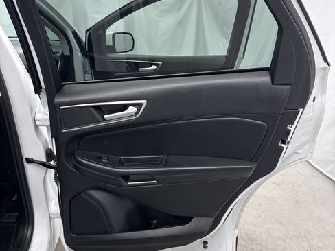 Used 2022 Ford Edge SEL AWD/4WD image 26