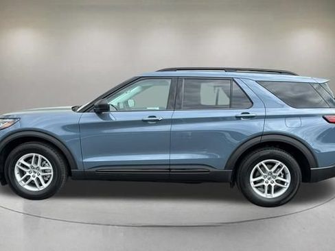 New 2026 Ford Explorer Active w/ Active Comfort Package RWD image 3