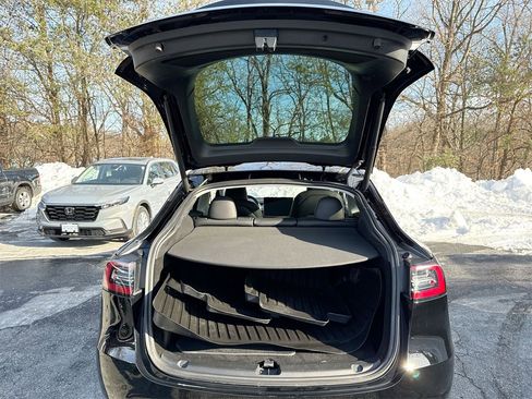 Used 2023 Tesla Model Y Long Range image 20