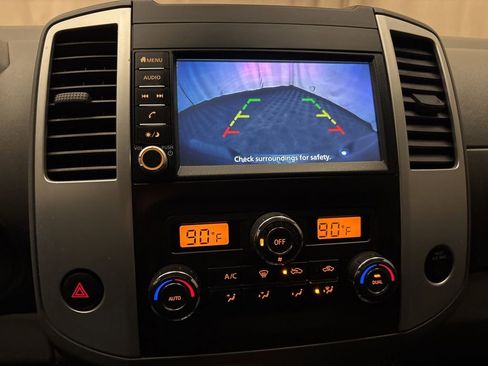 Used 2020 Nissan Frontier SV image 19