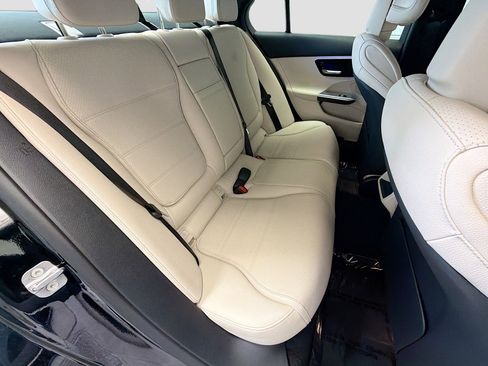 Used 2025 Mercedes-Benz C 300 Sedan image 14