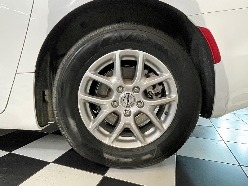 Used 2024 Chrysler Pacifica Touring-L FWD image 7