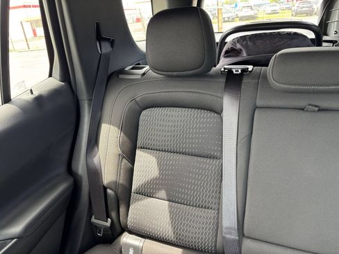 Used 2025 Chevrolet Equinox LT FWD image 37