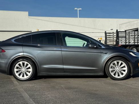 Used 2017 Tesla Model X 100D image 7