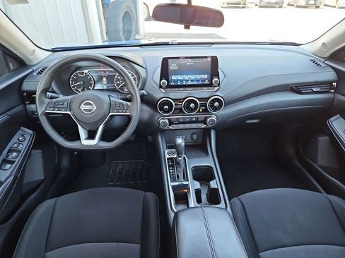 Used 2023 Nissan Sentra SV image 9