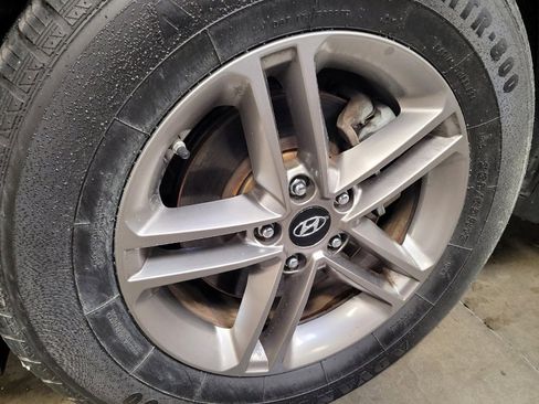 Used 2018 Hyundai Santa Fe Sport image 31