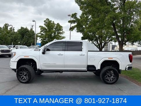 Used 2022 GMC Sierra 3500 Denali w/ Denali Ultimate Package AWD/4WD image 3