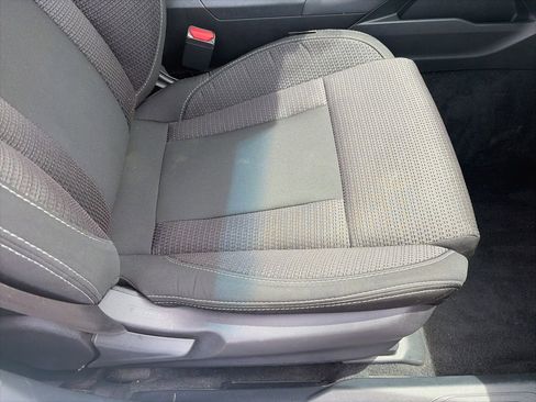 Used 2022 Subaru Outback Premium AWD/4WD image 29