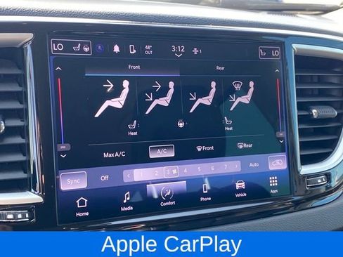 Used 2024 Chrysler Pacifica Touring-L image 13