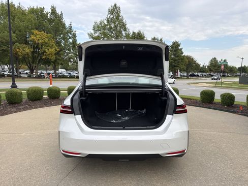 New 2026 BMW i5 eDrive40 w/ Premium Package image 24