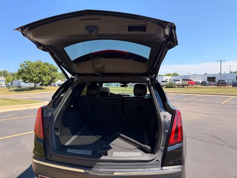 Used 2025 Cadillac XT5 Premium Luxury AWD/4WD image 28