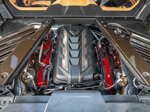 Used 2021 Chevrolet Corvette Stingray Premium Cpe w/ Z51 Performance Package image 31