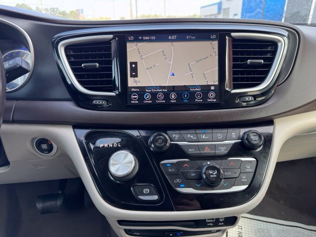 Used 2020 Chrysler Pacifica Touring-L Plus w/ Tire & Wheel Group FWD image 20