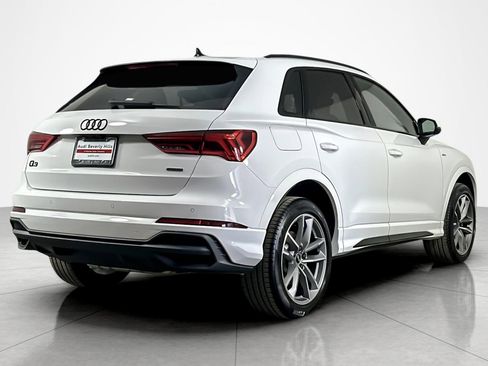 Used 2025 Audi Q3 2.0T Premium w/ Convenience Package AWD/4WD image 5