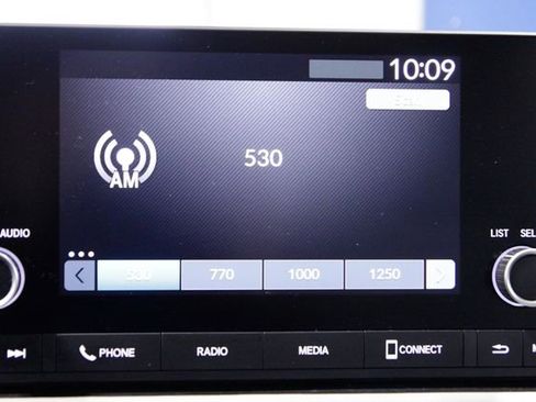 Certified 2024 Honda HR-V LX image 32