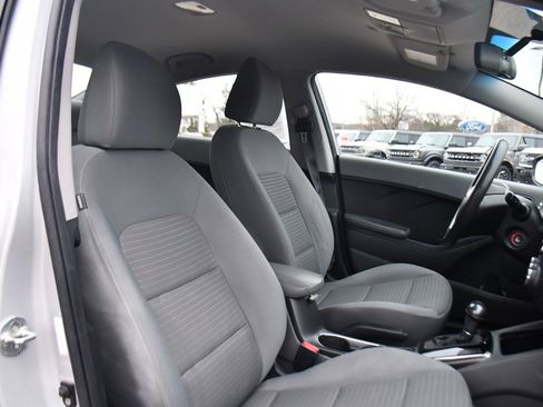 Used 2017 Kia Forte LX w/ LX Popular Package image 15