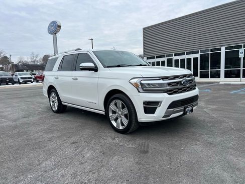 Used 2024 Ford Expedition Platinum image 1