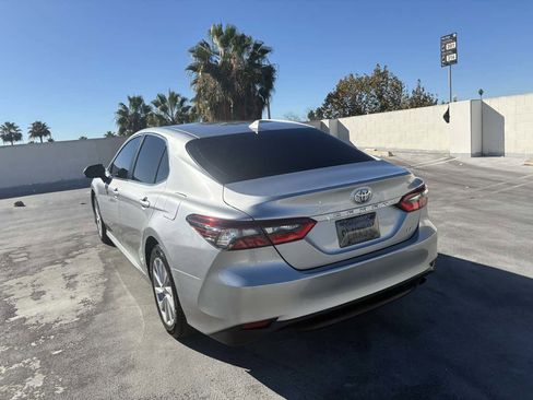 Used 2022 Toyota Camry LE image 9
