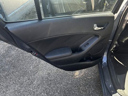 Used 2016 Kia Forte LX FWD image 24