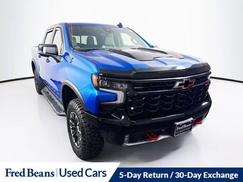 Used 2022 Chevrolet Silverado 1500 ZR2 w/ Technology Package AWD/4WD image 1