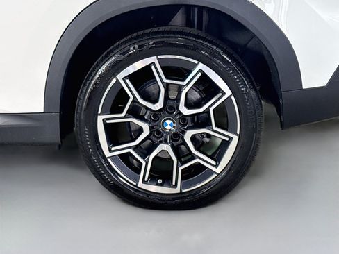 Used 2026 BMW X2 xDrive28i AWD/4WD image 37