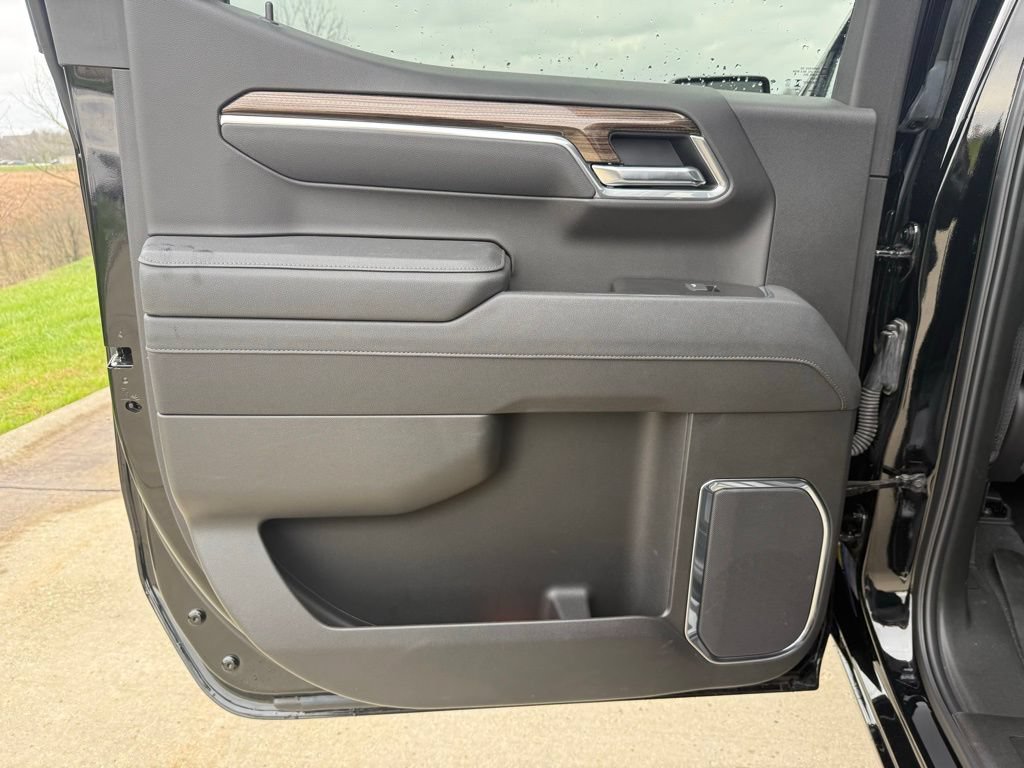 Used 2025 Chevrolet Silverado 1500 RST w/ LPO, Dark Essentials Package RWD image 11