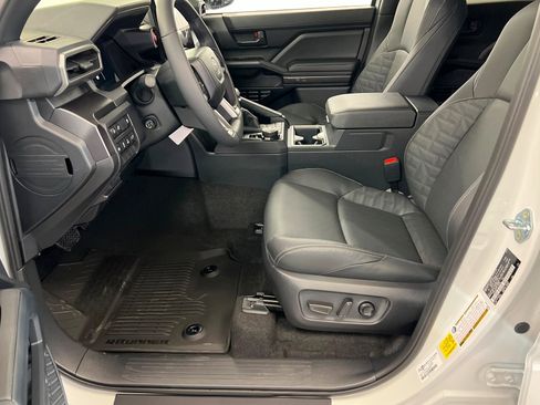 New 2026 Toyota 4Runner TRD Off-Road Premium AWD/4WD image 17