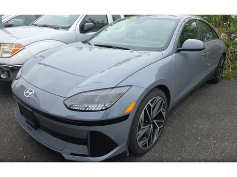 Used 2024 Hyundai Ioniq 6 SEL AWD/4WD image 1