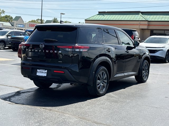 Certified 2025 Nissan Pathfinder S AWD/4WD image 3