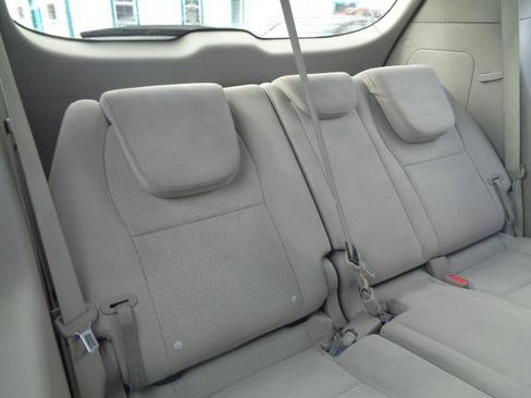 Used 2016 Kia Sedona L image 12