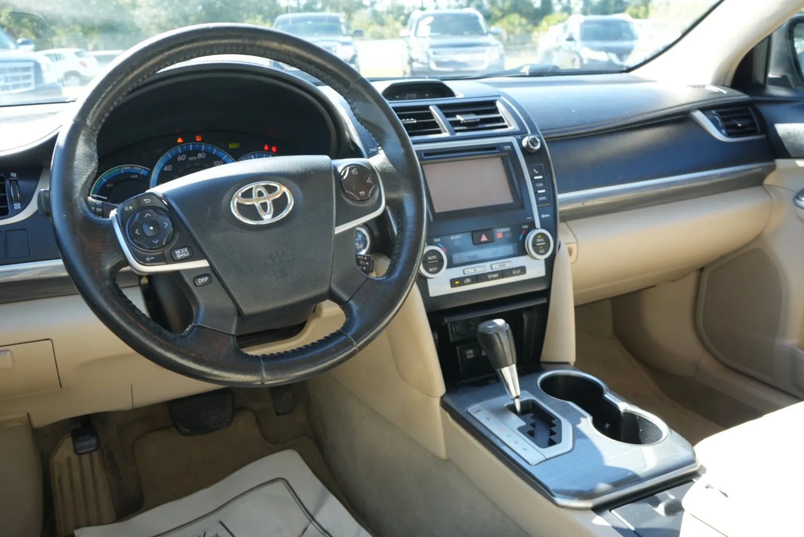 Used 2012 Toyota Camry XLE w/ Convenience Pkg FWD image 10
