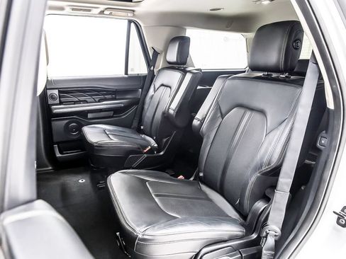 Used 2019 Ford Expedition Platinum RWD image 30