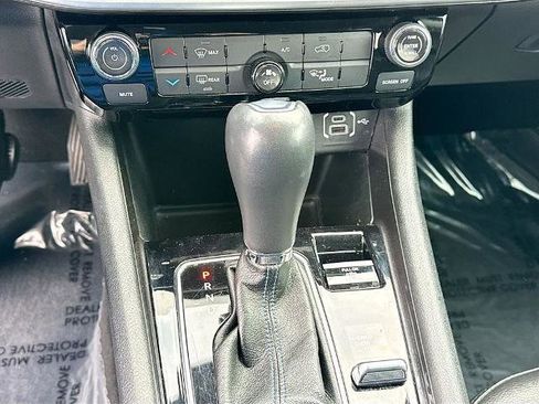 Used 2022 Jeep Compass Latitude image 13