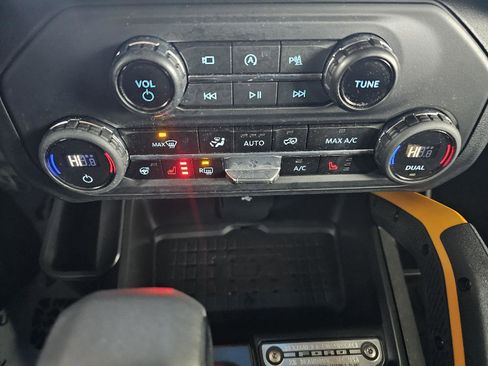 Used 2024 Ford Bronco Badlands image 27