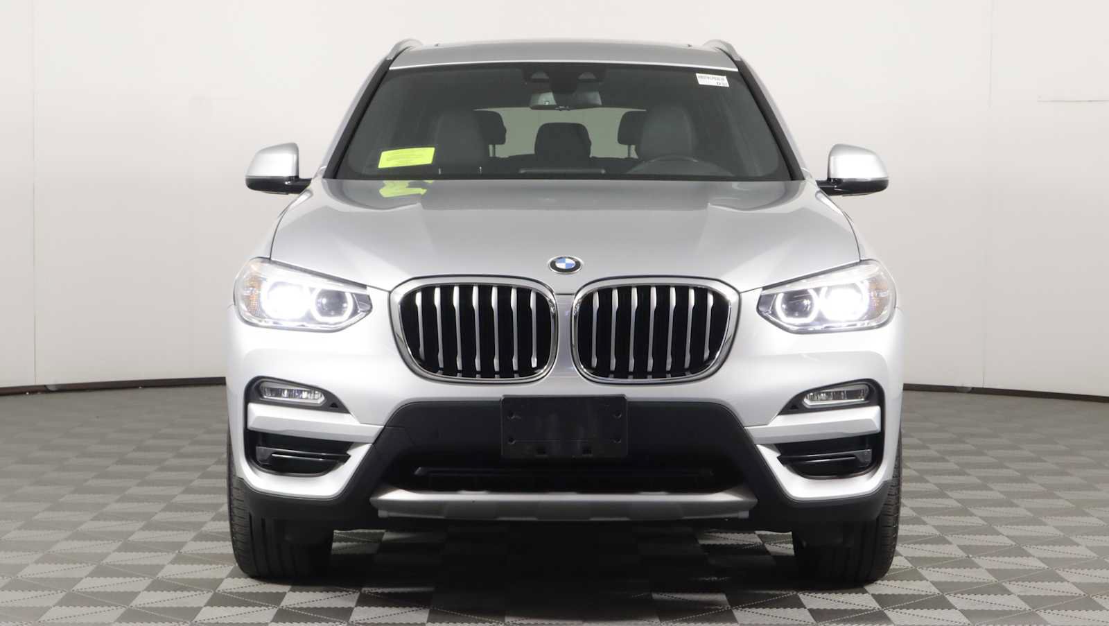 Used 2019 BMW X3 xDrive30i w/ Premium Package AWD/4WD image 2