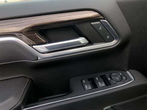 Used 2022 Chevrolet Silverado 1500 LT image 13