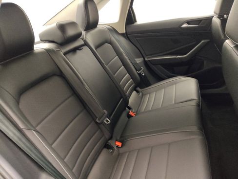 Used 2024 Volkswagen Jetta SE image 19