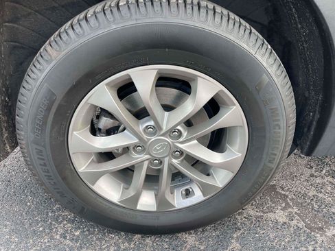 Used 2019 Hyundai Santa Fe SE FWD image 10
