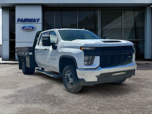 Used 2021 Chevrolet Silverado 3500 W/T w/ WT Convenience Package image 2
