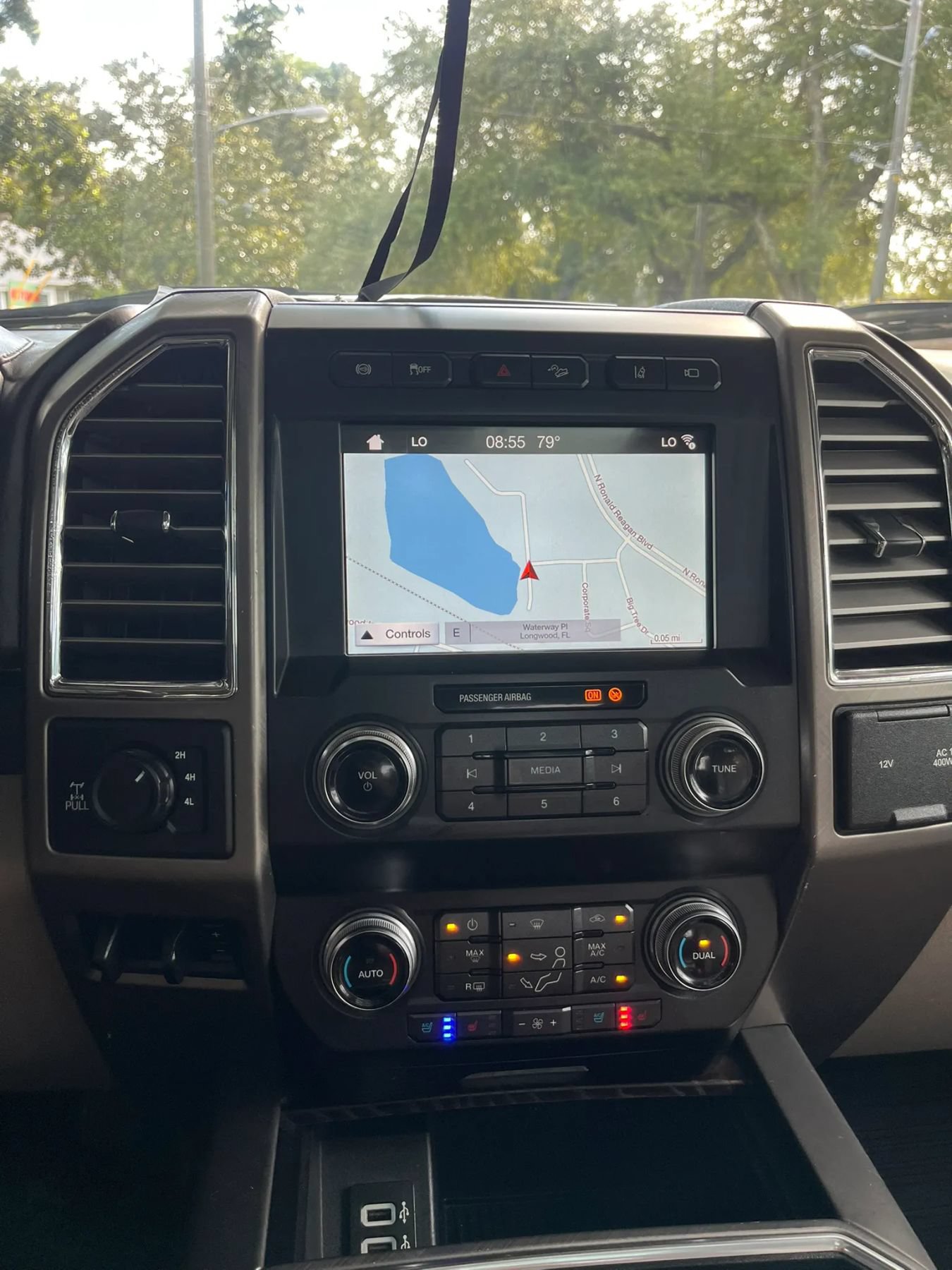 Used 2019 Ford F350 Limited AWD/4WD image 26