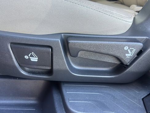 Used 2019 Subaru Ascent Premium image 23