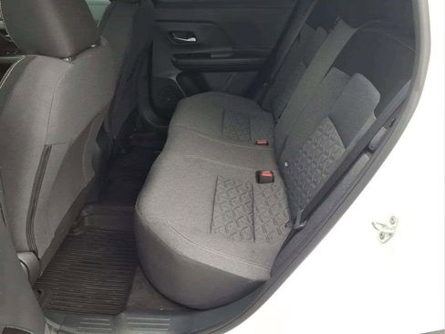 Used 2025 Nissan Kicks SV AWD/4WD image 13