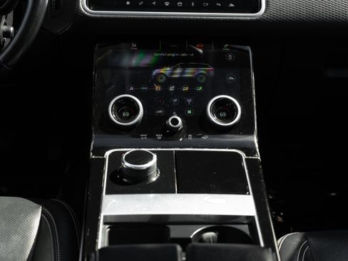 Used 2020 Land Rover Range Rover Velar S AWD/4WD image 17