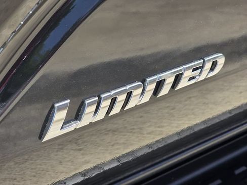 Used 2025 Toyota 4Runner Limited AWD/4WD image 8