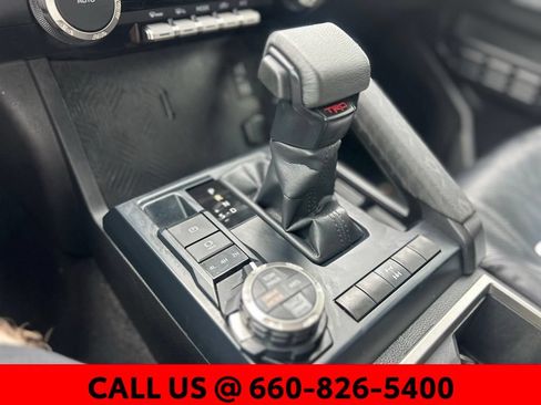 Certified 2025 Toyota Tacoma TRD Off-Road AWD/4WD image 21