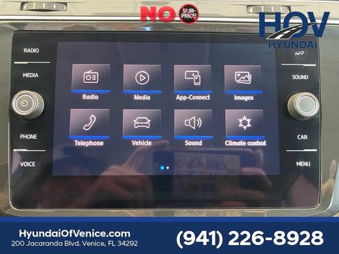 Used 2018 Volkswagen Tiguan SE AWD/4WD image 38