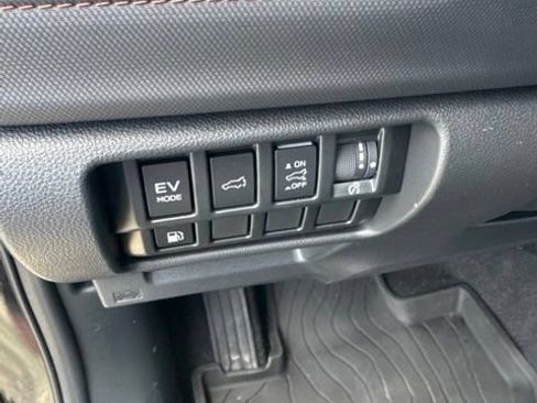 Certified 2025 Subaru Forester Touring w/ Touring Package AWD/4WD image 17